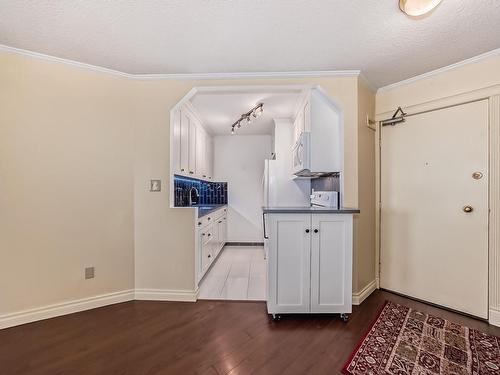 607 10045 117 Street Nw, Edmonton, AB - Indoor