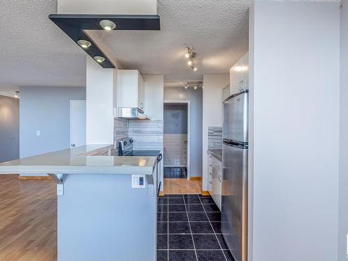 1004 13910 Stony Plain Road, Edmonton, AB - Indoor Photo Showing Kitchen With Upgraded Kitchen