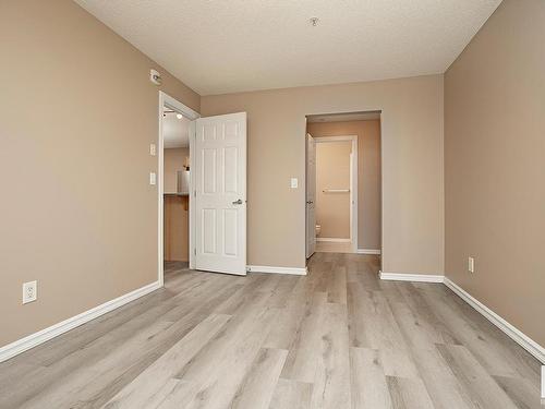 213 13710 150 Avenue, Edmonton, AB - Indoor Photo Showing Other Room