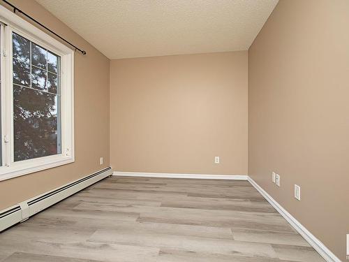 213 13710 150 Avenue, Edmonton, AB - Indoor Photo Showing Other Room