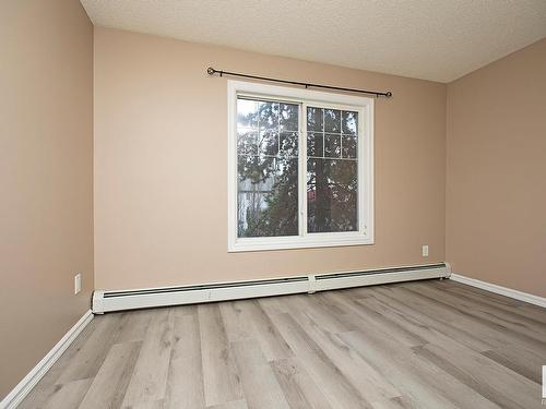 213 13710 150 Avenue, Edmonton, AB - Indoor Photo Showing Other Room