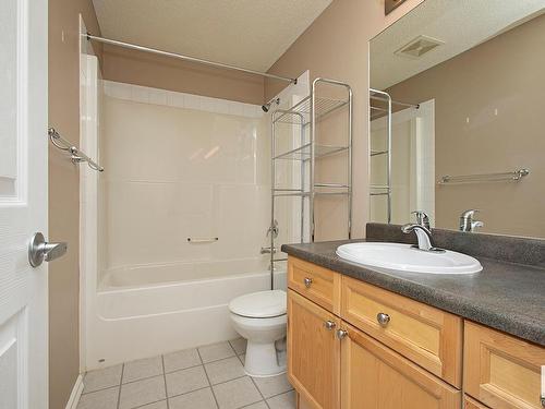 213 13710 150 Avenue, Edmonton, AB - Indoor Photo Showing Bathroom