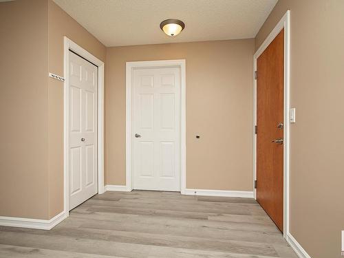 213 13710 150 Avenue, Edmonton, AB - Indoor Photo Showing Other Room