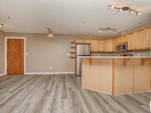 213 13710 150 Avenue, Edmonton, AB - Indoor Photo Showing Kitchen