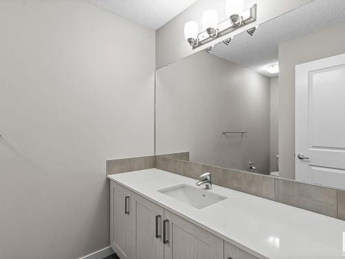 6476 King Wynd, Edmonton, AB - Indoor Photo Showing Bathroom