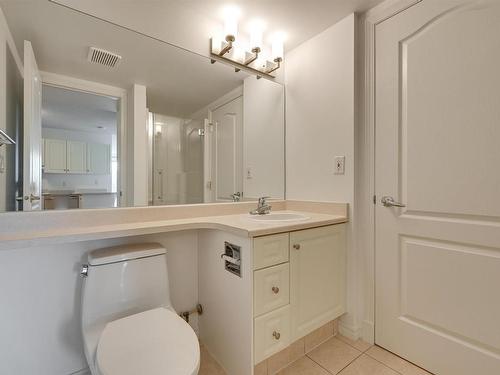 505 10649 Saskatchewan Drive, Edmonton, AB - Indoor Photo Showing Bathroom