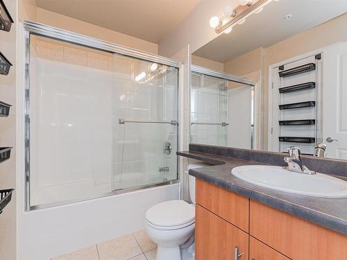 402 10504 99 Avenue, Edmonton, AB - Indoor Photo Showing Bathroom