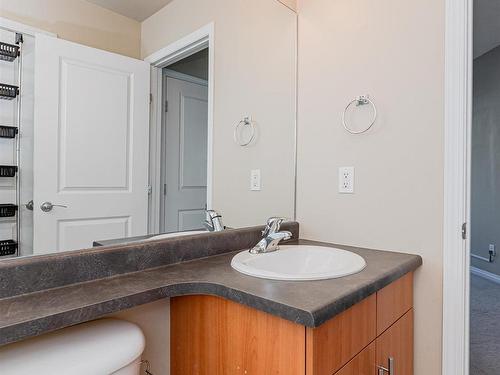 402 10504 99 Avenue, Edmonton, AB - Indoor Photo Showing Bathroom