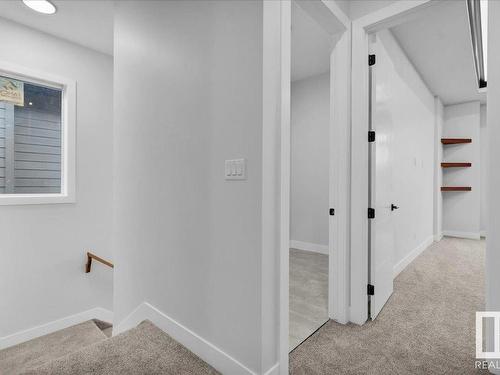 6722 Crawford Way, Edmonton, AB - Indoor Photo Showing Other Room