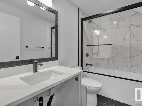 6722 Crawford Way, Edmonton, AB - Indoor Photo Showing Bathroom