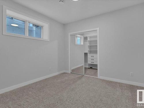 6722 Crawford Way, Edmonton, AB - Indoor Photo Showing Other Room