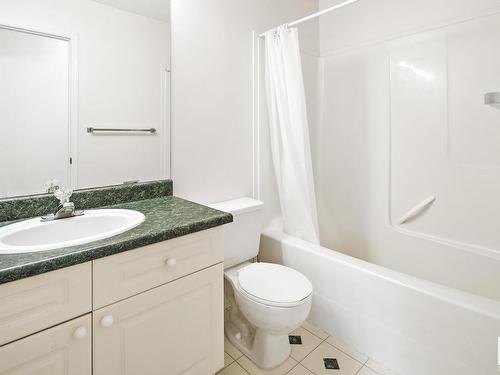 23 9630 176 Street, Edmonton, AB - Indoor Photo Showing Bathroom