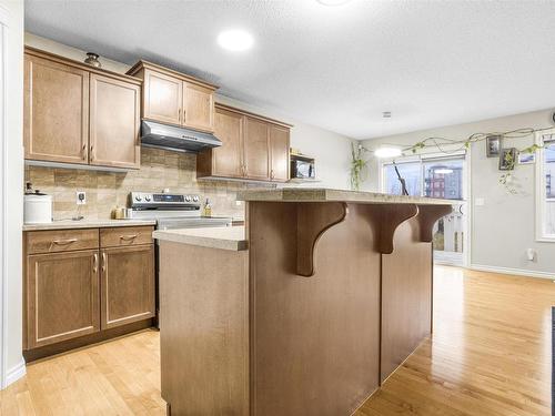 2631 29 Street, Edmonton, AB - Indoor Photo Showing Kitchen