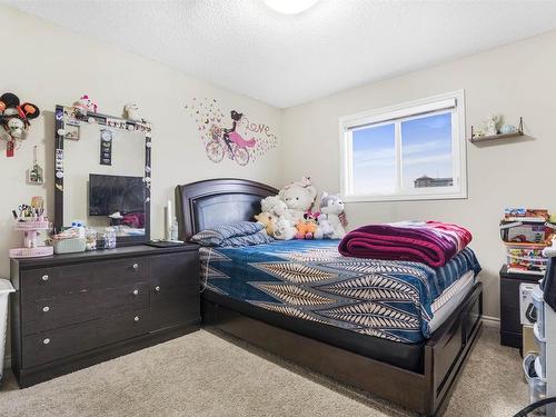 2631 29 Street, Edmonton, AB - Indoor Photo Showing Bedroom