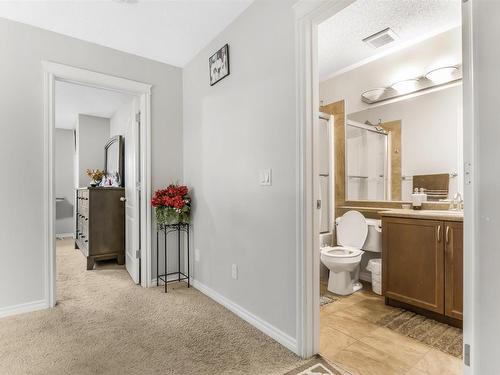 2631 29 Street, Edmonton, AB - Indoor Photo Showing Bathroom