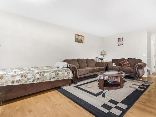 2631 29 Street, Edmonton, AB - Indoor Photo Showing Living Room