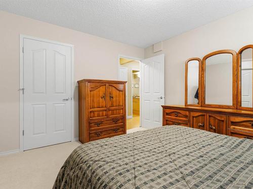 13 920 119 Street, Edmonton, AB - Indoor Photo Showing Bedroom