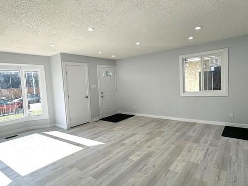 500 Dunluce Road, Edmonton, AB - Indoor Photo Showing Other Room