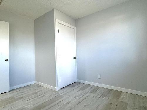 500 Dunluce Road, Edmonton, AB - Indoor Photo Showing Other Room