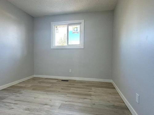 500 Dunluce Road, Edmonton, AB - Indoor Photo Showing Other Room