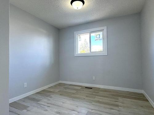 500 Dunluce Road, Edmonton, AB - Indoor Photo Showing Other Room