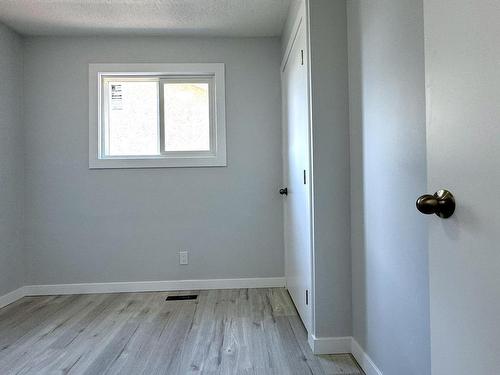 500 Dunluce Road, Edmonton, AB - Indoor Photo Showing Other Room