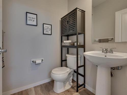 17832 59 Street, Edmonton, AB - Indoor Photo Showing Bathroom