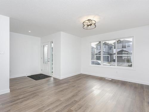 9530 Carson Bend, Edmonton, AB - Indoor Photo Showing Other Room