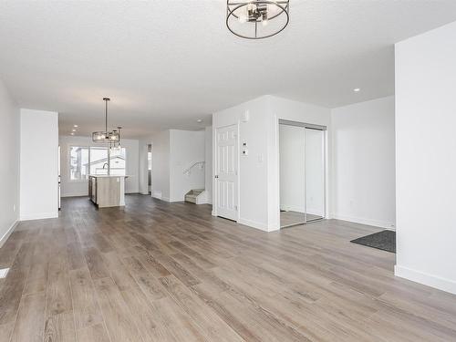 9530 Carson Bend, Edmonton, AB - Indoor Photo Showing Other Room