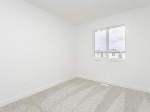 9530 Carson Bend, Edmonton, AB - Indoor Photo Showing Other Room