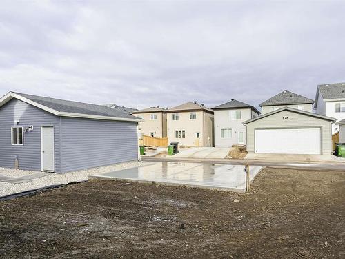 9530 Carson Bend, Edmonton, AB - Outdoor