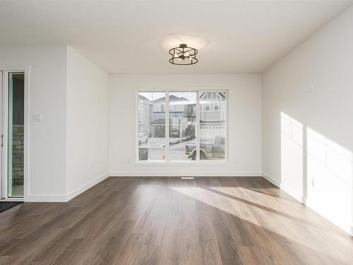 9554 Carson Bend, Edmonton, AB - Indoor Photo Showing Other Room