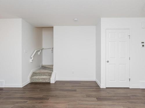 9554 Carson Bend, Edmonton, AB - Indoor Photo Showing Other Room