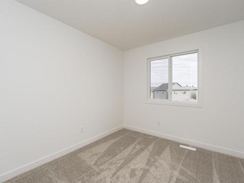 9554 Carson Bend, Edmonton, AB - Indoor Photo Showing Other Room