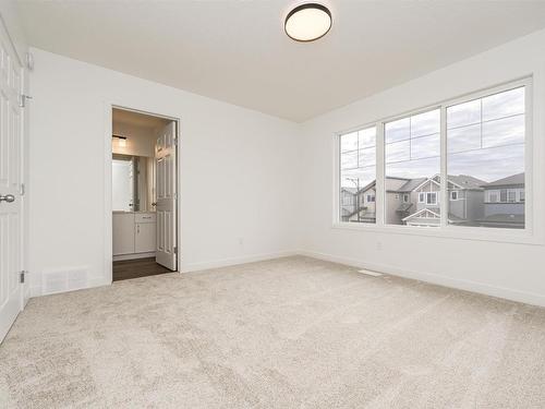 9554 Carson Bend, Edmonton, AB - Indoor Photo Showing Other Room