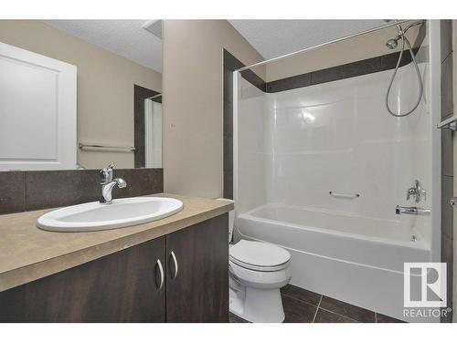 5921 168A Avenue, Edmonton, AB - Indoor Photo Showing Bathroom