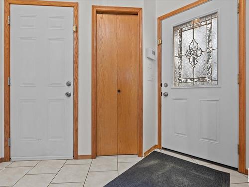 16 Heritage Crescent, Stony Plain, AB - Indoor Photo Showing Other Room