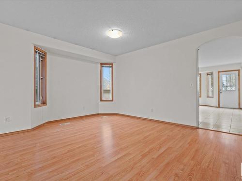 16 Heritage Crescent, Stony Plain, AB - Indoor Photo Showing Other Room