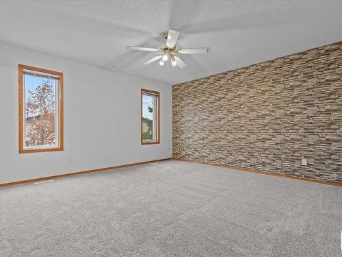 16 Heritage Crescent, Stony Plain, AB - Indoor Photo Showing Other Room