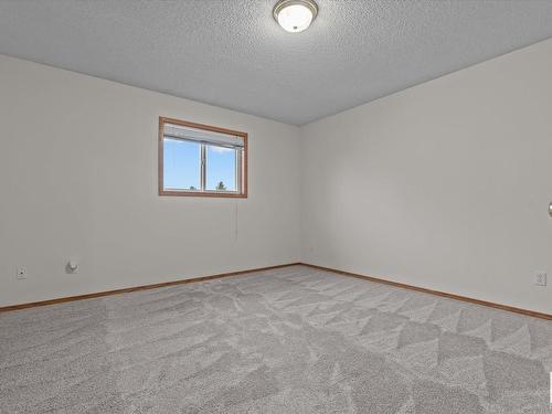 16 Heritage Crescent, Stony Plain, AB - Indoor Photo Showing Other Room