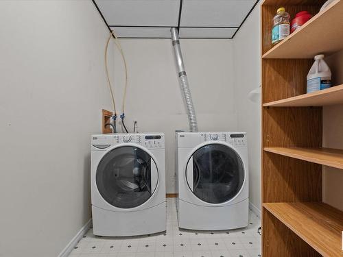 16 Heritage Crescent, Stony Plain, AB - Indoor Photo Showing Laundry Room