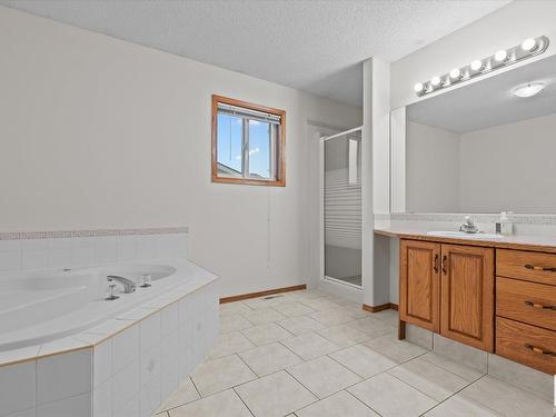 16 Heritage Crescent, Stony Plain, AB - Indoor Photo Showing Bathroom