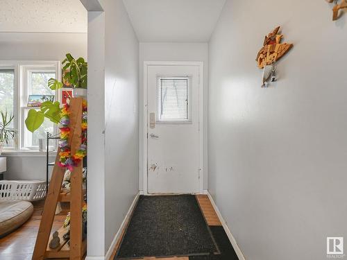 12703 107 Avenue, Edmonton, AB - Indoor Photo Showing Other Room