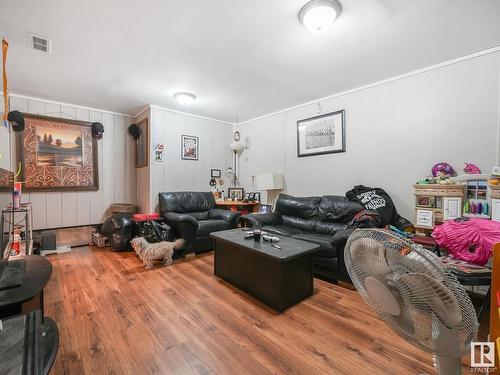 12703 107 Avenue, Edmonton, AB - Indoor Photo Showing Living Room