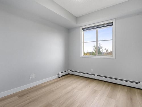 208 107 Watt Common, Edmonton, AB - Indoor Photo Showing Other Room