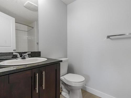 208 107 Watt Common, Edmonton, AB - Indoor Photo Showing Bathroom