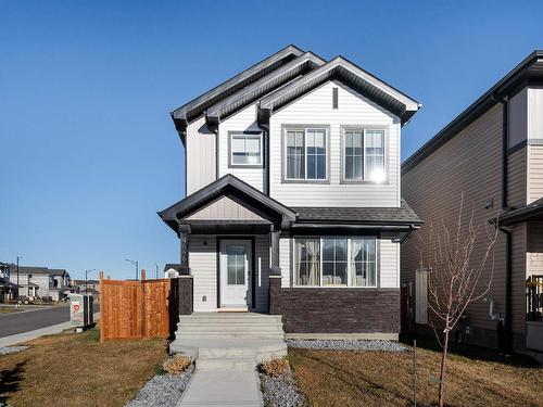 4696 175 Av Nw, Edmonton, AB 