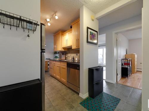 305 8215 83 Avenue, Edmonton, AB - Indoor Photo Showing Kitchen