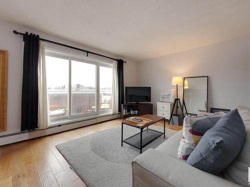 305 8215 83 Avenue, Edmonton, AB - Indoor Photo Showing Living Room