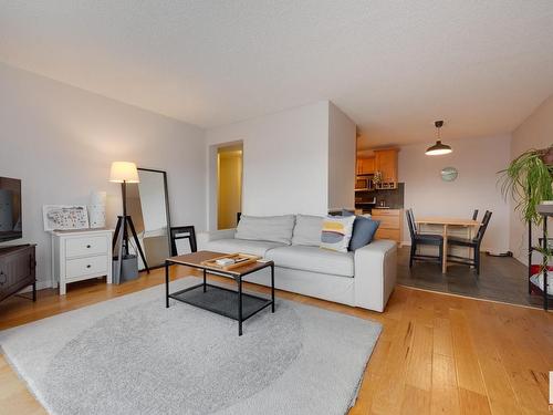 305 8215 83 Avenue, Edmonton, AB - Indoor Photo Showing Living Room